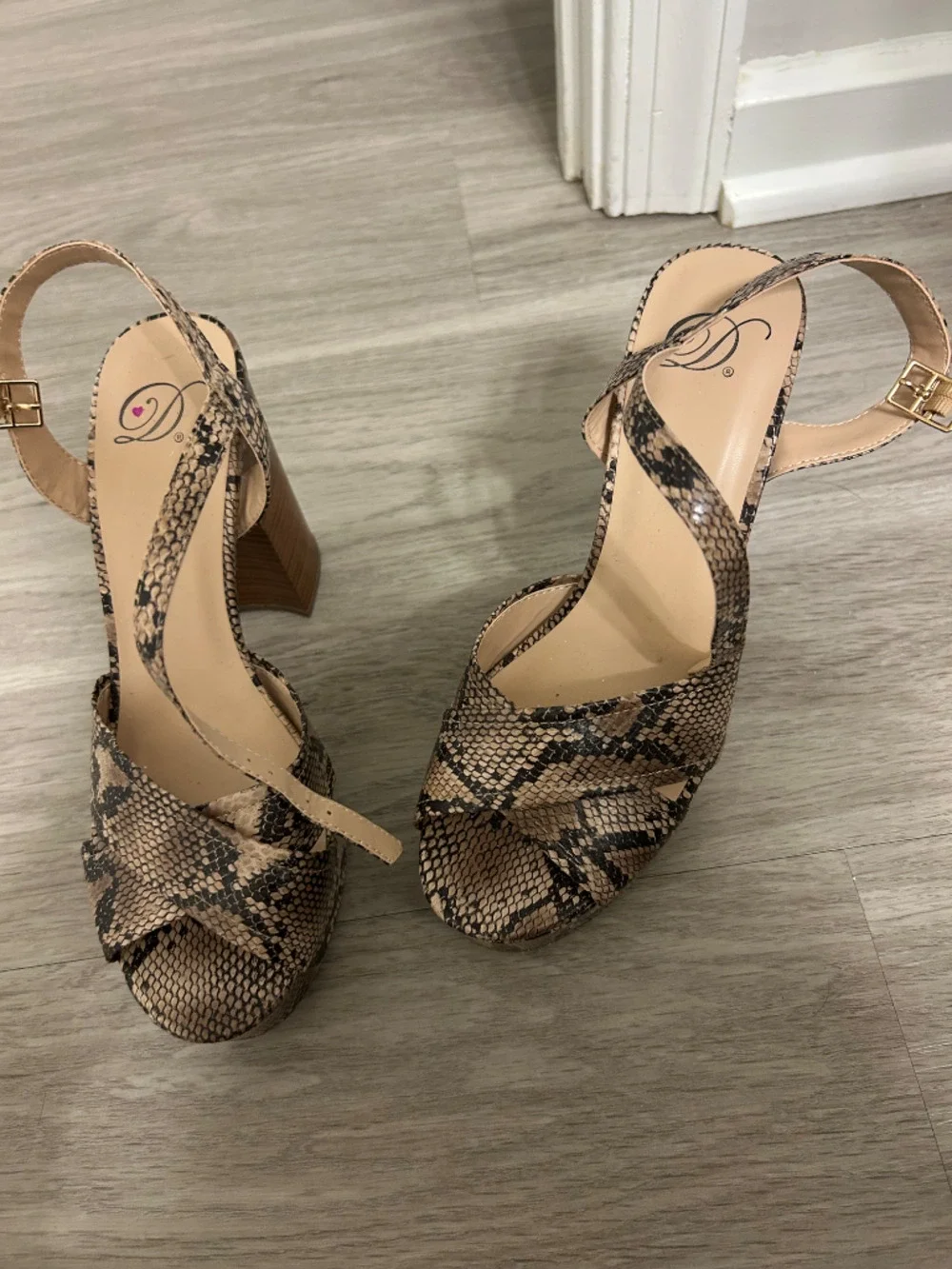 N/A size heel